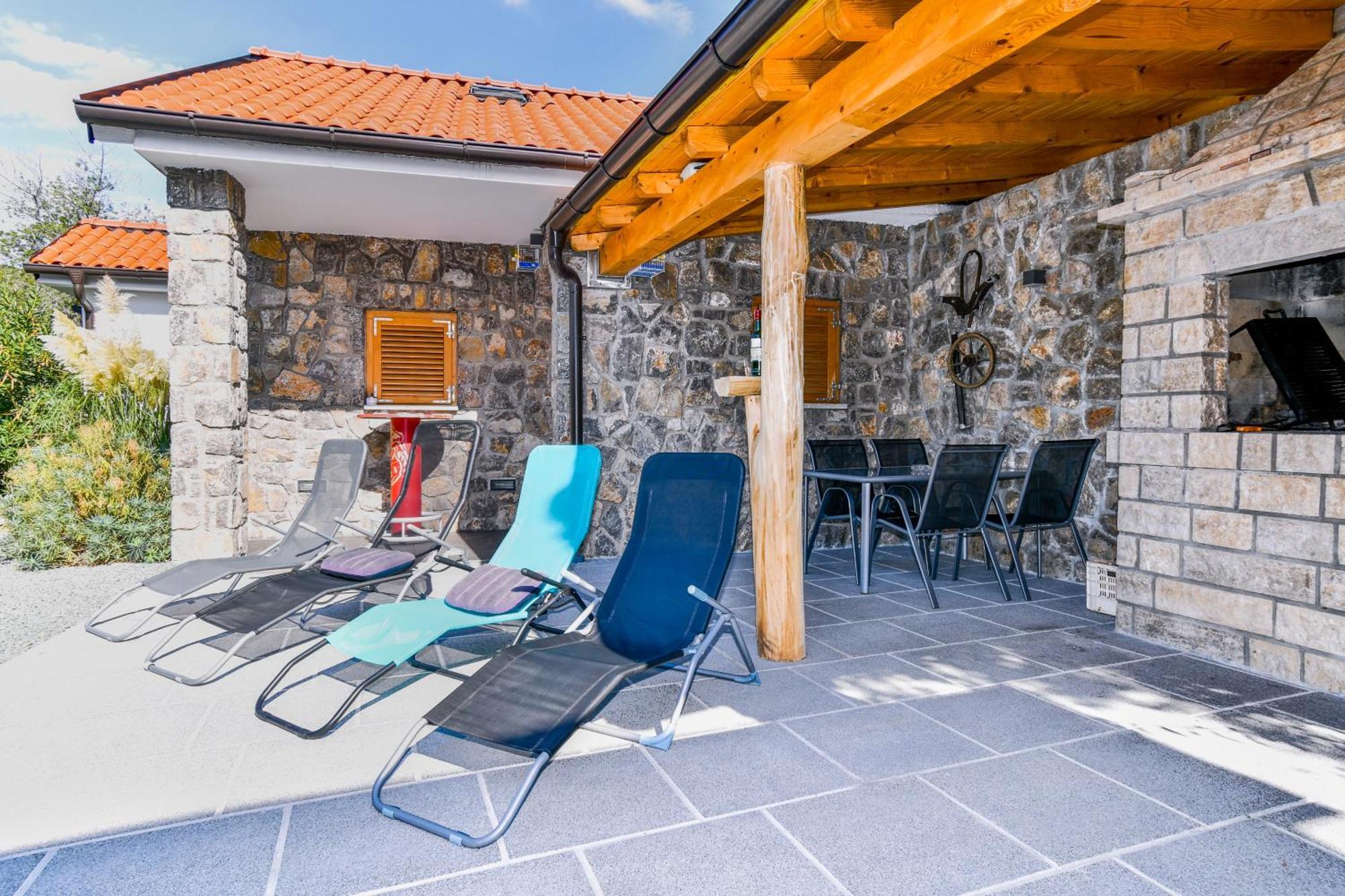 Apartman Lavanda Sa Bazenom I Okucnicom 4* Hreljin Exterior photo